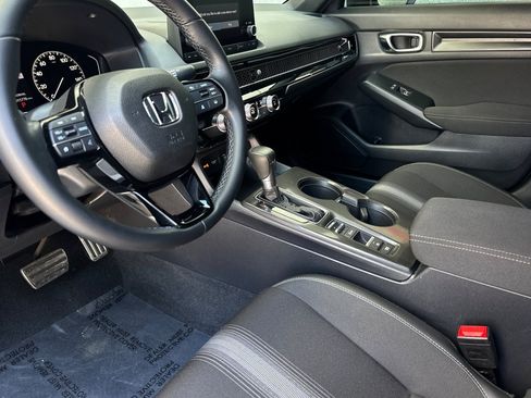 Used 2025 Honda Civic Sport image 4