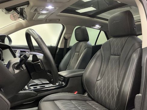 Used 2023 Buick Envision Avenir AWD/4WD image 11
