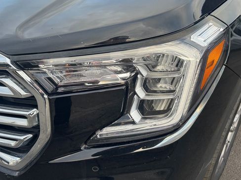 Used 2022 GMC Terrain SLT w/ Infotainment Package II image 5