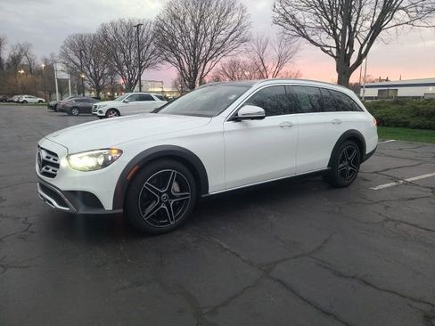 Used 2021 Mercedes-Benz E 450 4MATIC All-Terrain Wagon image 2