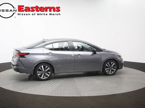 Used 2021 Nissan Versa SR FWD image 42