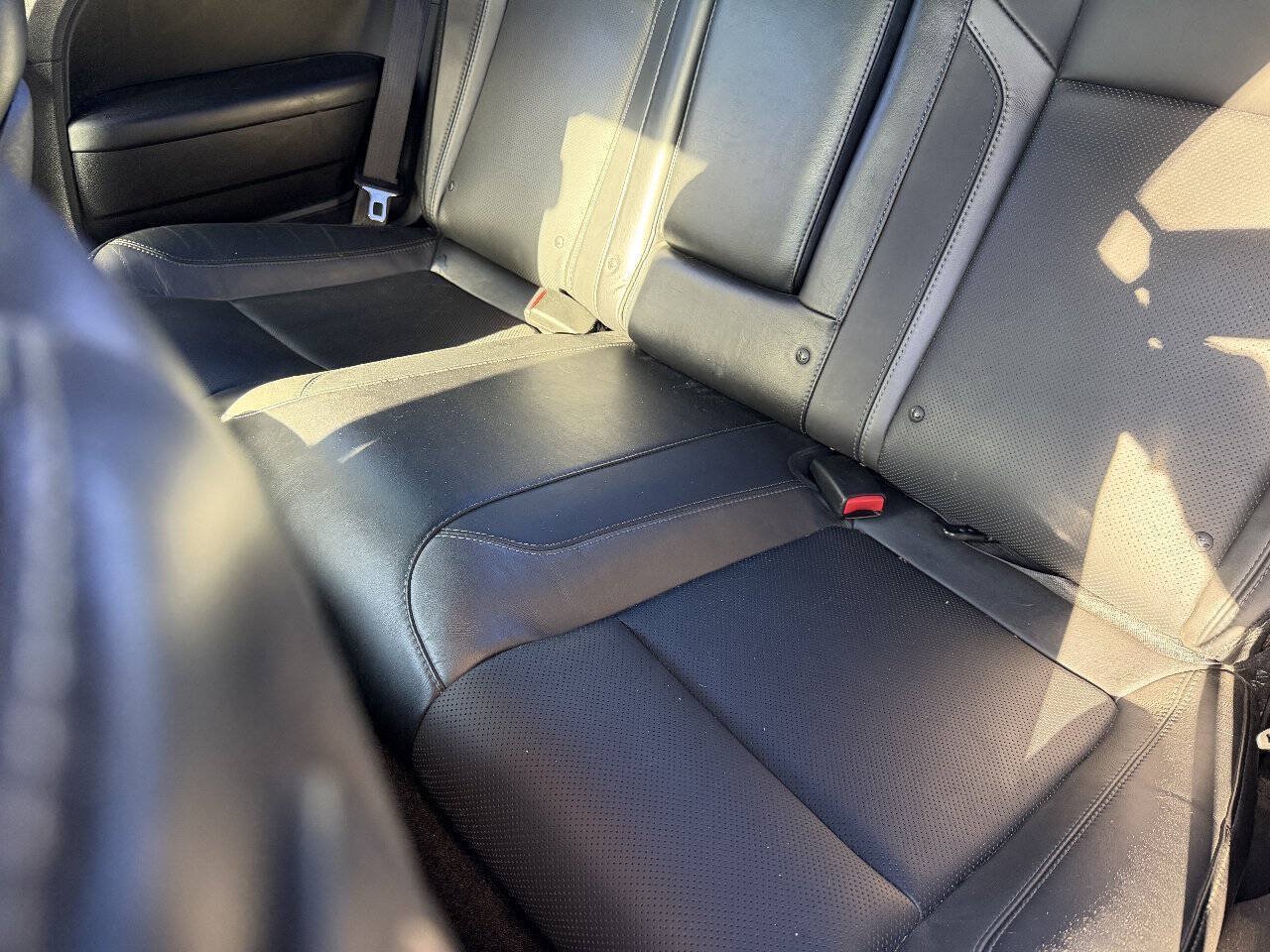 Used 2015 Dodge Challenger SXT Plus RWD image 13