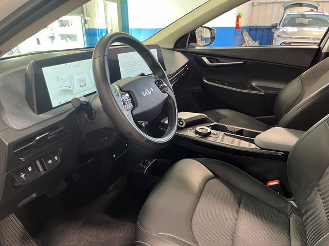 Used 2024 Kia EV6 Light RWD image 23
