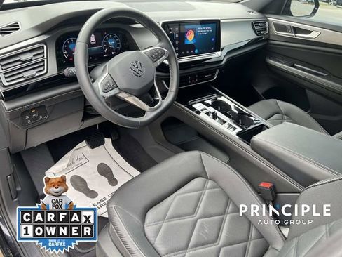 Certified 2024 Volkswagen Atlas Cross Sport SE FWD image 16