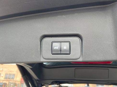 Used 2025 Nissan Rogue SV image 23