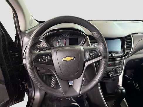 Used 2020 Chevrolet Trax LS w/ Tint and Cruise Package FWD image 13