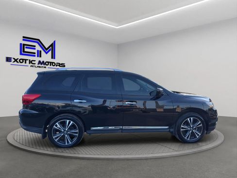 Used 2019 Nissan Pathfinder Platinum FWD image 6