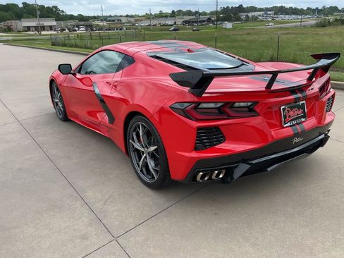 Used 2020 Chevrolet Corvette Stingray Premium Cpe w/ 3LT Preferred Equipment Group RWD image 4