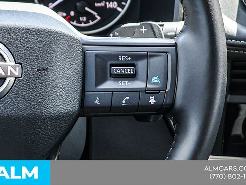 Used 2025 Nissan Rogue SV image 28