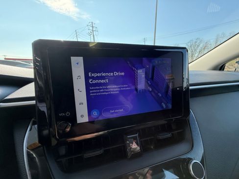 Used 2025 Toyota Corolla LE image 20