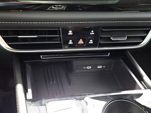 New 2026 Volkswagen Atlas Cross Sport SE image 18