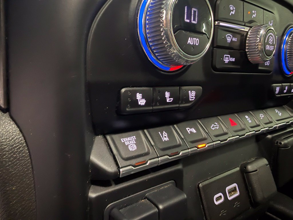Used 2023 GMC Sierra 2500 AT4 w/ AT4 Preferred Package AWD/4WD image 10