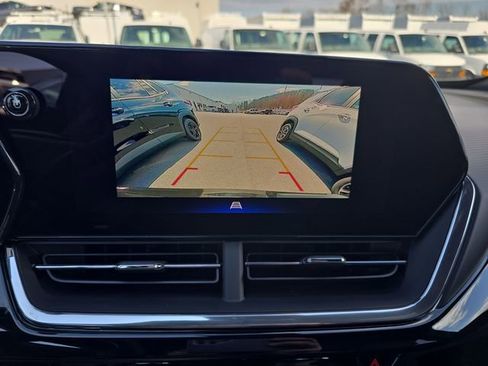 New 2026 Chevrolet Trax RS w/ Sunroof Package FWD image 17