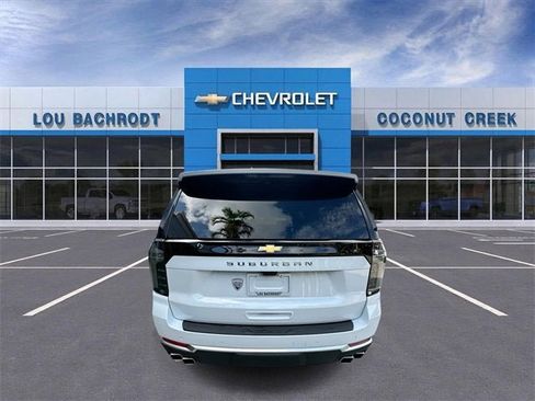 New 2026 Chevrolet Suburban High Country image 3