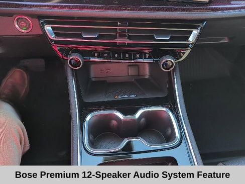 New 2026 Chevrolet Traverse Z71 w/ Enhanced Driving Package image 6