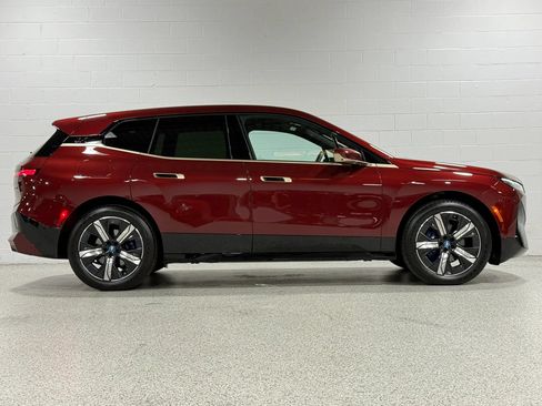 Used 2024 BMW iX xDrive50 w/ Premium Package AWD/4WD image 5