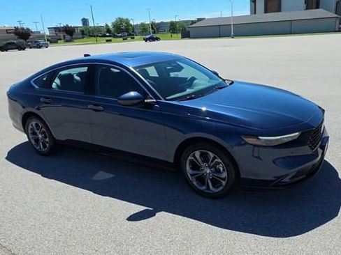 Used 2024 Honda Accord EX-L image 3