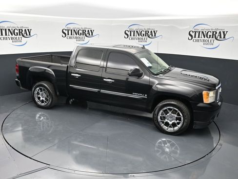 Used 2007 GMC Sierra 1500 Denali image 9