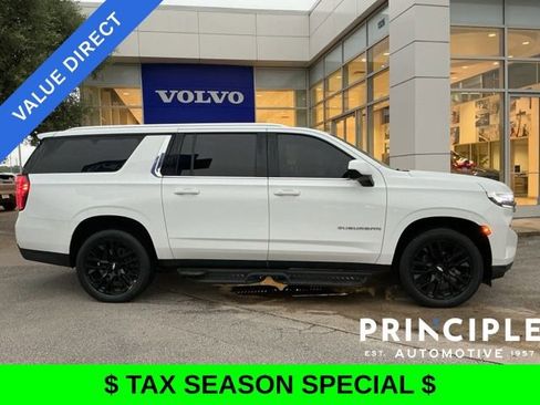 Used 2021 Chevrolet Suburban LT w/ Rear Media and Nav Package AWD/4WD image 5