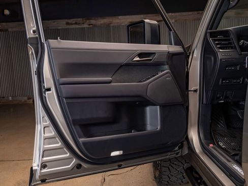 Used 2025 Lexus GX 550 image 25