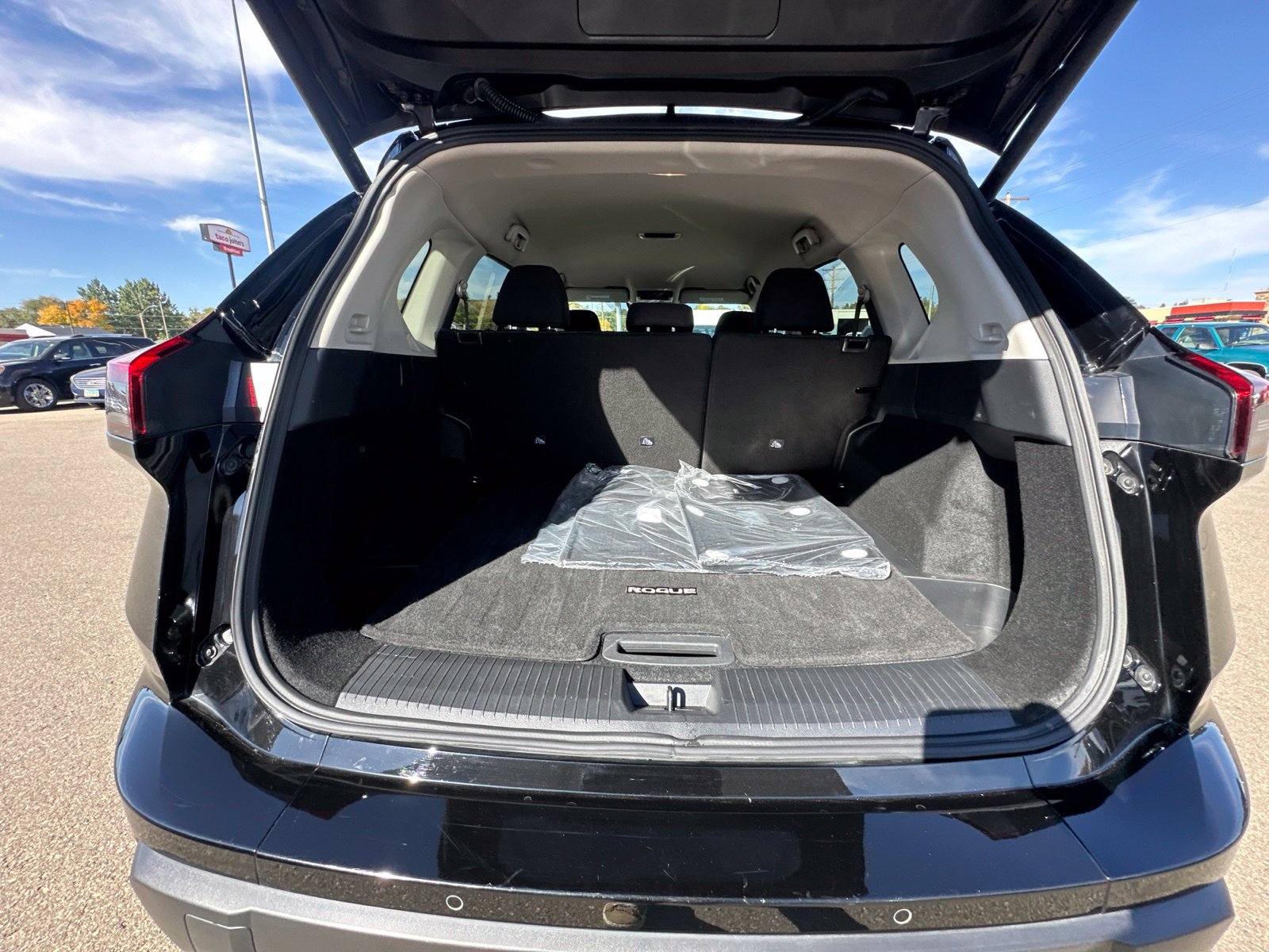 Used 2026 Nissan Rogue SV AWD/4WD image 22