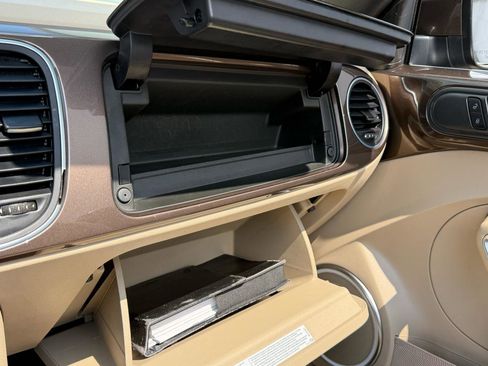 Used 2013 Volkswagen Beetle TDI FWD image 29