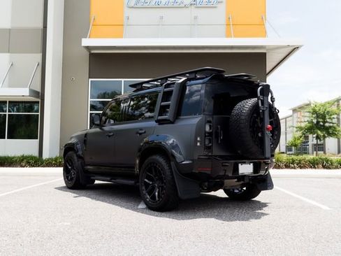 Used 2023 Land Rover Defender 110 AWD/4WD image 5