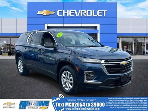Certified 2023 Chevrolet Traverse LS image 1