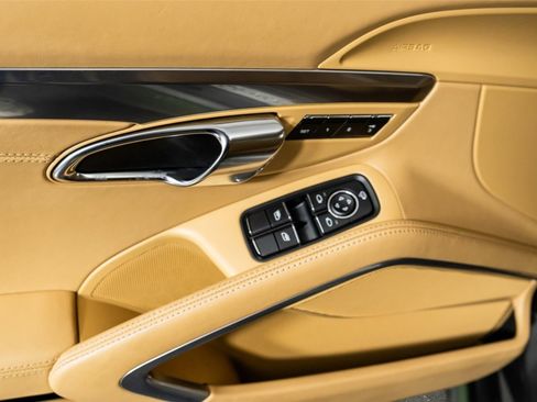 Used 2013 Porsche 911 Carrera 4S image 42