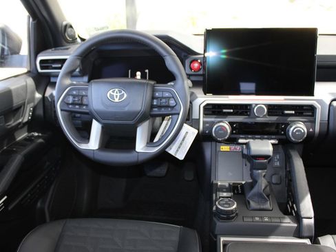 New 2026 Toyota 4Runner TRD Off-Road Premium AWD/4WD image 2