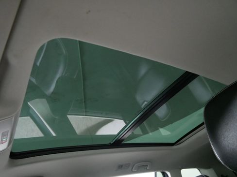 Certified 2023 Volkswagen Atlas SE w/ Panoramic Sunroof Package image 30