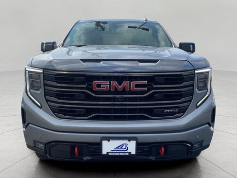 Used 2023 GMC Sierra 1500 AT4 w/ AT4 Premium Package AWD/4WD image 4