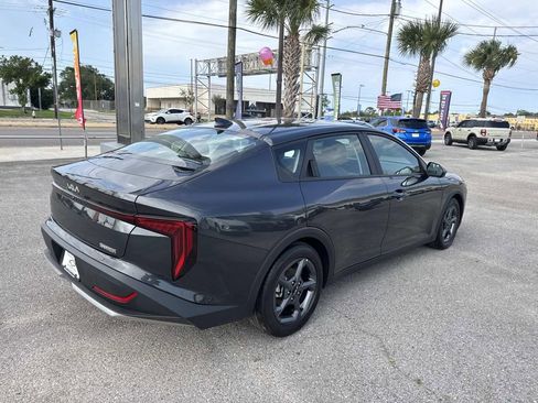 Used 2025 Kia K4 FWD image 7