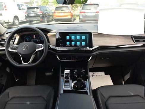 New 2026 Volkswagen Atlas SEL image 7