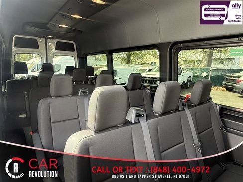 Used 2025 Mercedes-Benz Sprinter 2500 image 10