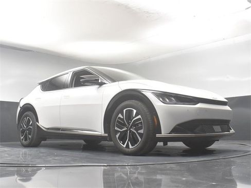 Used 2024 Kia EV6 Wind w/ Wind Technology Package image 34