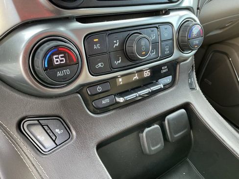 Used 2019 Chevrolet Tahoe LT image 25