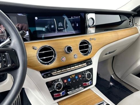 Certified 2021 Rolls-Royce Ghost image 14