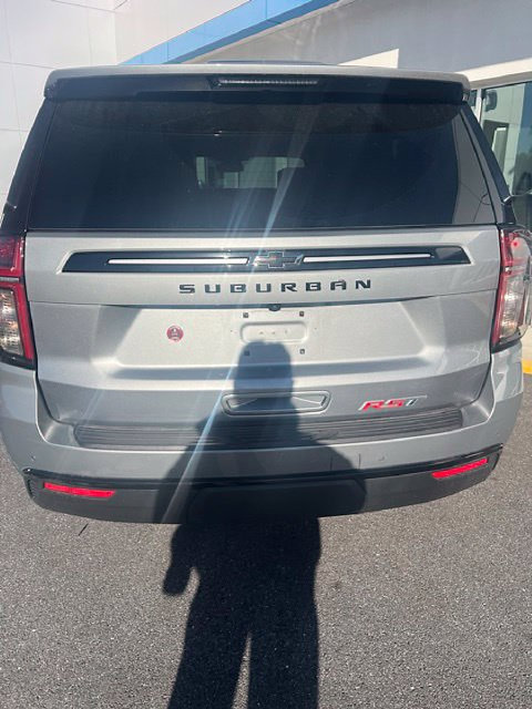 Used 2024 Chevrolet Suburban RST w/ Luxury Package AWD/4WD image 8