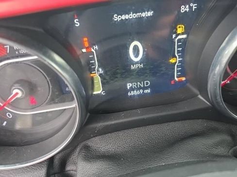 Used 2021 Jeep Wrangler Unlimited Rubicon AWD/4WD image 8