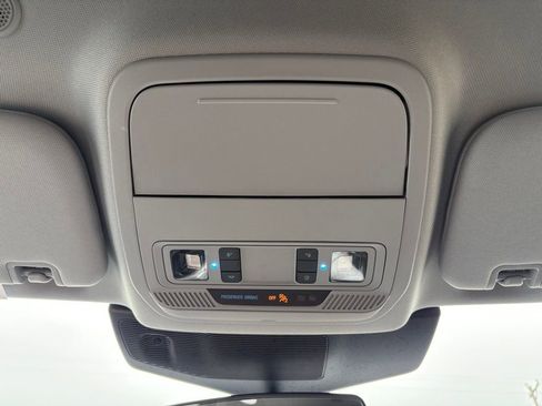 Used 2021 Ford Explorer XLT w/ Equipment Group 202A image 19