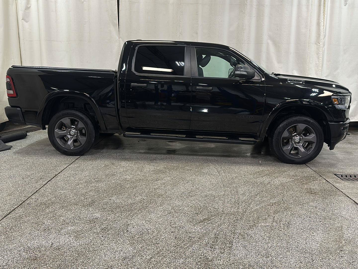 Used 2020 RAM 1500 Big Horn w/ Built-to-serve Edition AWD/4WD image 6
