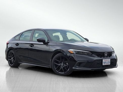 Used 2022 Honda Civic Sport image 2