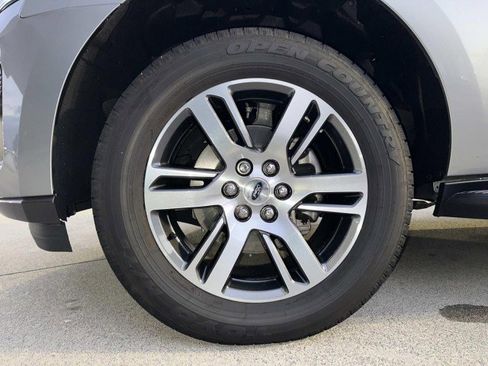 Used 2024 Ford Expedition Max XLT image 11