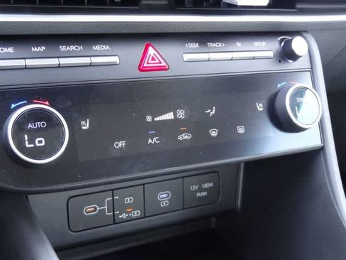 Used 2025 Hyundai Sonata SEL FWD image 32