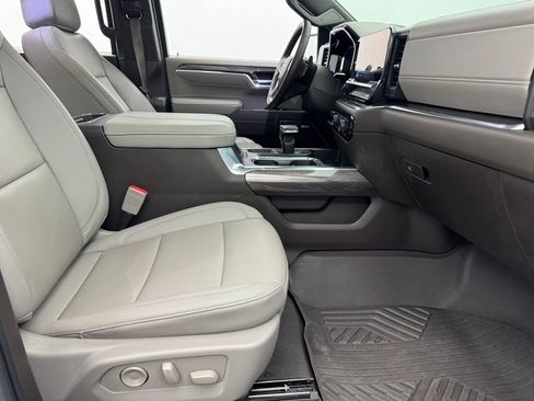 Used 2024 Chevrolet Silverado 1500 LTZ image 37