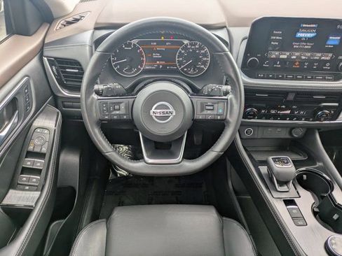 Used 2021 Nissan Rogue SL w/ Premium Package image 14