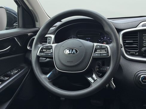 Used 2019 Kia Sorento FWD V6 image 18