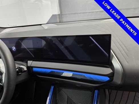 Certified 2025 BMW X3 xDrive30i w/ M Sport Package image 16