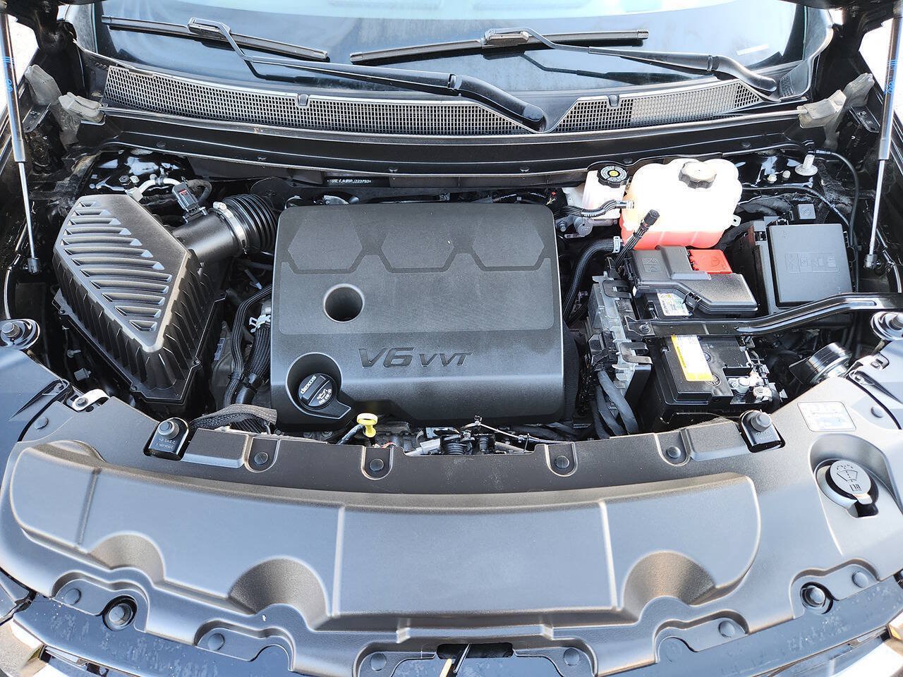 Used 2023 Chevrolet Traverse RS AWD/4WD image 33